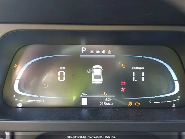 2024 HYUNDAI ELANTRA auction photo 7