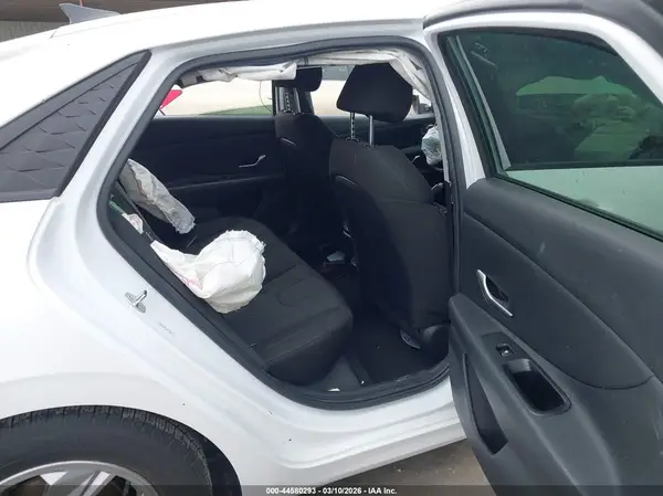 KMHLL4DG6RU695931 2024 HYUNDAI ELANTRA - Image 8