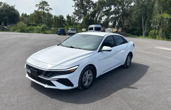 KMHLL4DG6RU851739 2024 HYUNDAI ELANTRA - Image 2