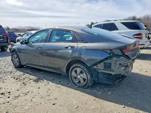 KMHLL4DG7RU635575 2024 HYUNDAI ELANTRA - Image 2