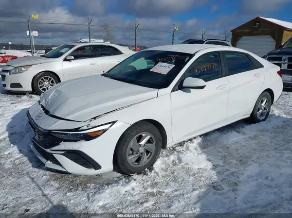 KMHLL4DG7RU667815 2024 HYUNDAI ELANTRA - Image 2