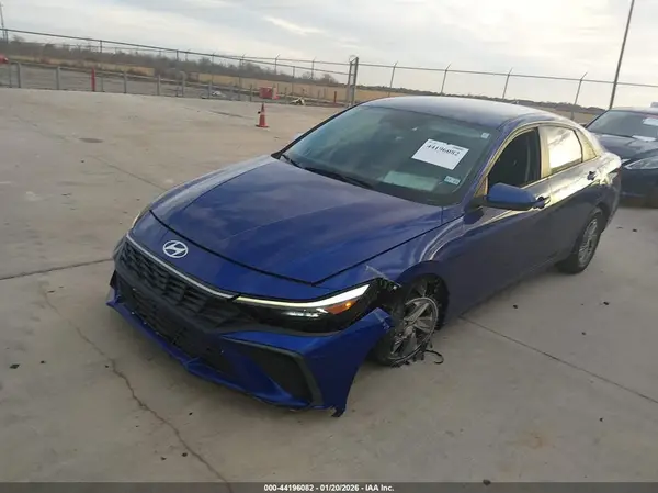 KMHLL4DG9RU687564 2024 HYUNDAI ELANTRA - Image 2