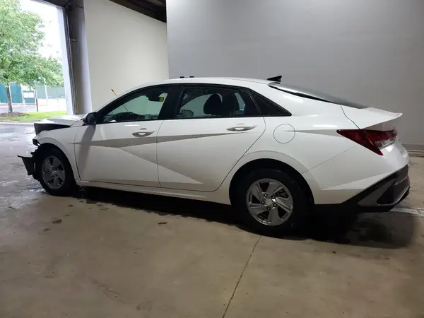 KMHLL4DG9RU728422 2024 HYUNDAI ELANTRA - Image 2