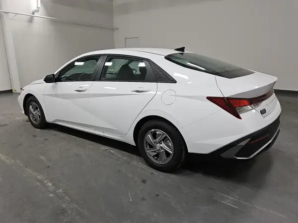 KMHLL4DG9RU826527 2024 HYUNDAI ELANTRA - Image 2