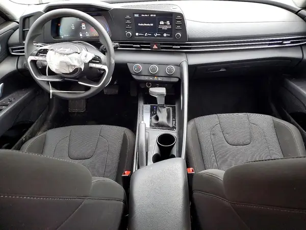 KMHLL4DG9SU061132 2025 HYUNDAI ELANTRA - Image 8