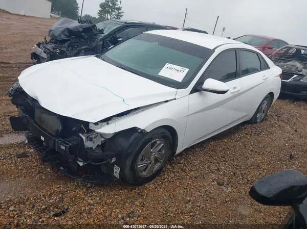 KMHLL4DG9SU863051 2025 HYUNDAI ELANTRA - Image 2