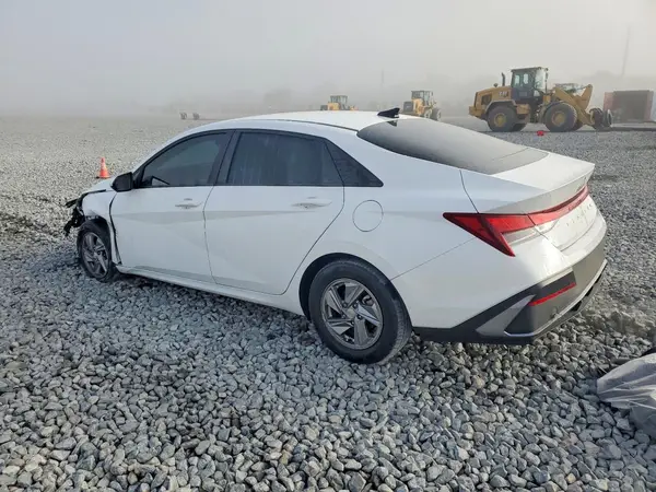 KMHLL4DGXRU657392 2024 HYUNDAI ELANTRA - Image 2