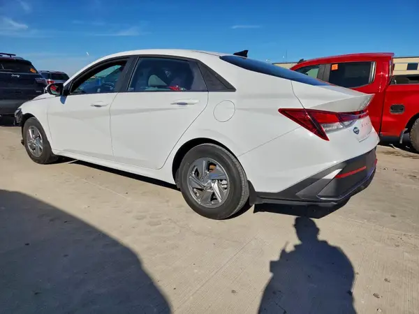 KMHLL4DGXRU695950 2024 HYUNDAI ELANTRA - Image 2