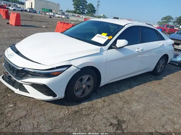 KMHLL4DGXRU741714 2024 HYUNDAI ELANTRA - Image 2