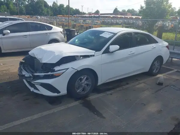 KMHLL4DGXRU769836 2024 HYUNDAI ELANTRA - Image 2
