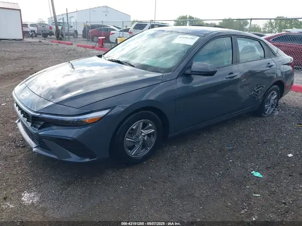 KMHLL4DGXRU786085 2024 HYUNDAI ELANTRA - Image 2