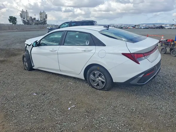 KMHLL4DGXRU843191 2024 HYUNDAI ELANTRA - Image 2