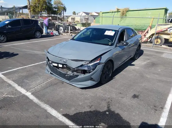 KMHLM4AG0MU066398 2021 HYUNDAI ELANTRA - Image 2