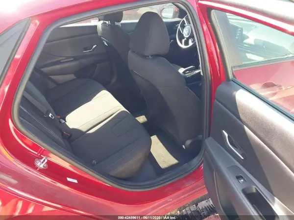 KMHLM4AG0MU074498 2021 HYUNDAI ELANTRA - Image 8