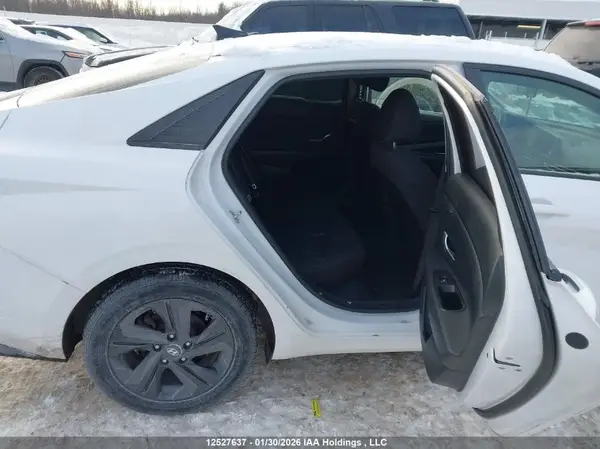 KMHLM4AG0MU082603 2021 HYUNDAI ELANTRA - Image 8