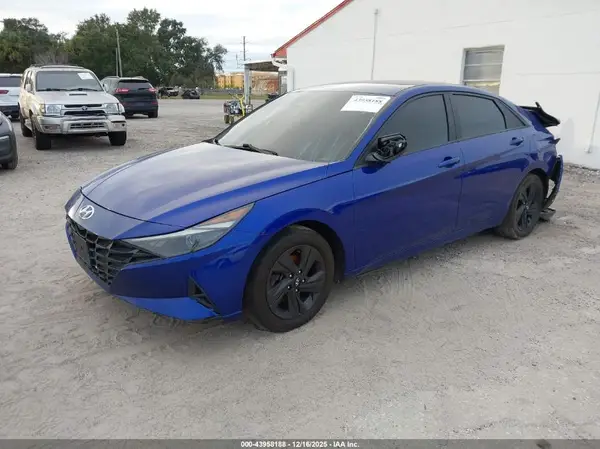 KMHLM4AG0MU111078 2021 HYUNDAI ELANTRA - Image 2