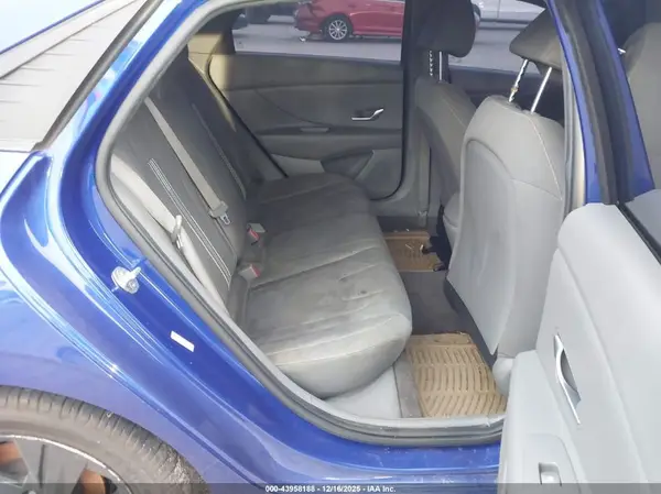 KMHLM4AG0MU111078 2021 HYUNDAI ELANTRA - Image 8