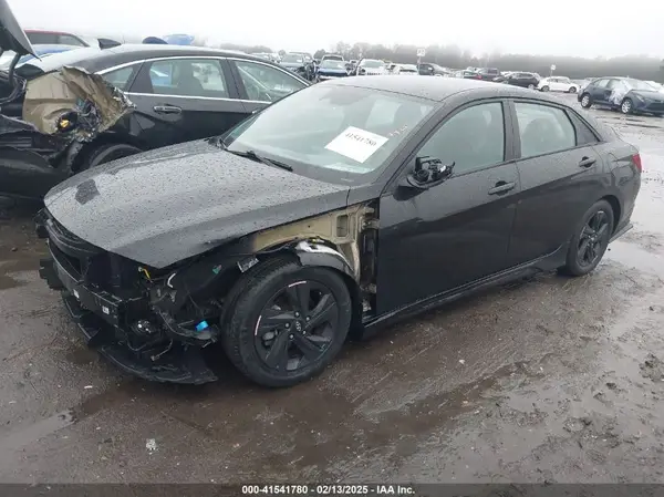 KMHLM4AG0MU139947 2021 HYUNDAI ELANTRA - Image 2