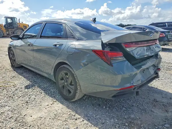 KMHLM4AG0MU141648 2021 HYUNDAI ELANTRA - Image 2