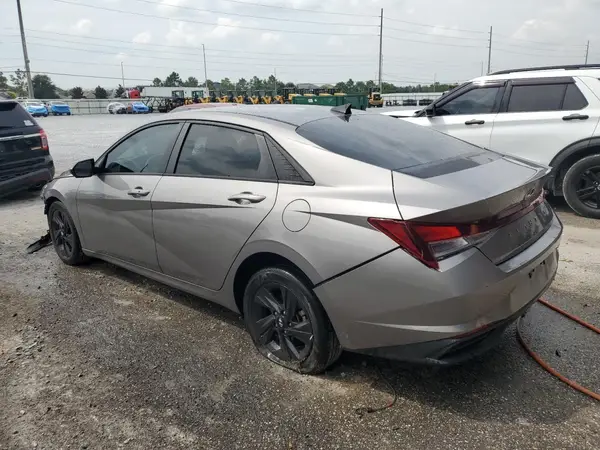 KMHLM4AG0MU155582 2021 HYUNDAI ELANTRA - Image 2