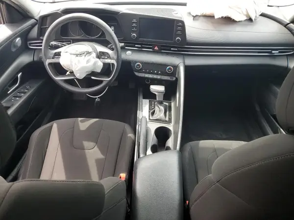 KMHLM4AG0MU155582 2021 HYUNDAI ELANTRA - Image 8