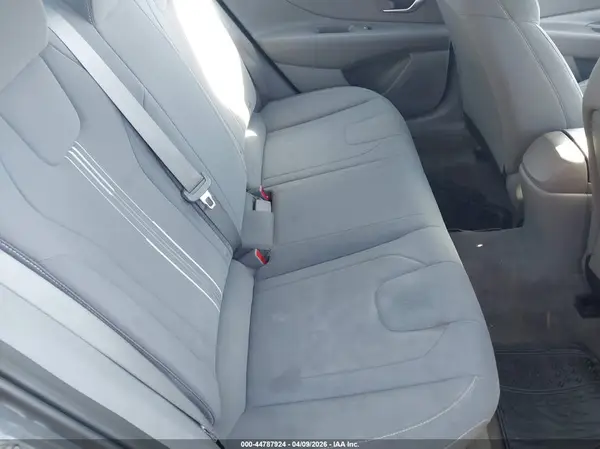 KMHLM4AG0MU163875 2021 HYUNDAI ELANTRA - Image 8