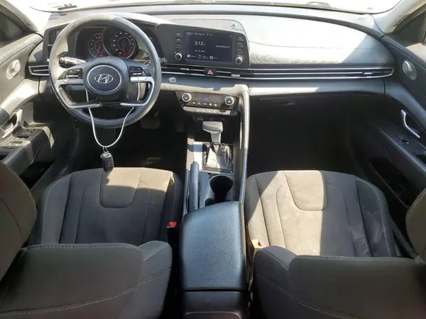 KMHLM4AG0MU192986 2021 HYUNDAI ELANTRA - Image 8