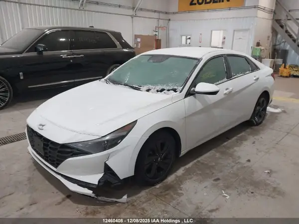KMHLM4AG0NU215152 2022 HYUNDAI ELANTRA - Image 2