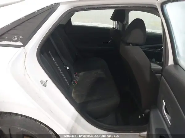KMHLM4AG0NU215152 2022 HYUNDAI ELANTRA - Image 8