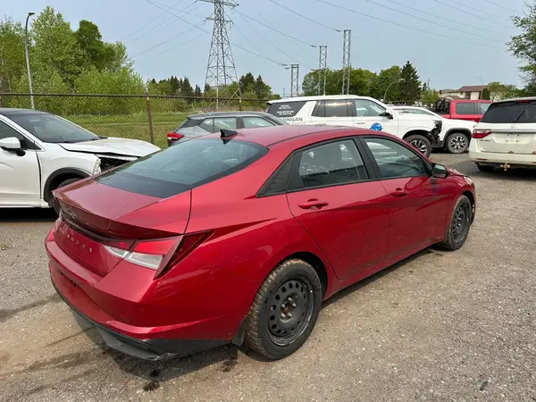 KMHLM4AG0NU215376 2022 HYUNDAI ELANTRA - Image 2