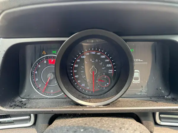 KMHLM4AG0NU215376 2022 HYUNDAI ELANTRA - Image 8