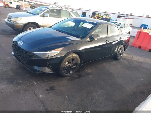 KMHLM4AG0NU217936 2022 HYUNDAI ELANTRA - Image 2