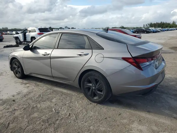 KMHLM4AG0NU220304 2022 HYUNDAI ELANTRA - Image 2