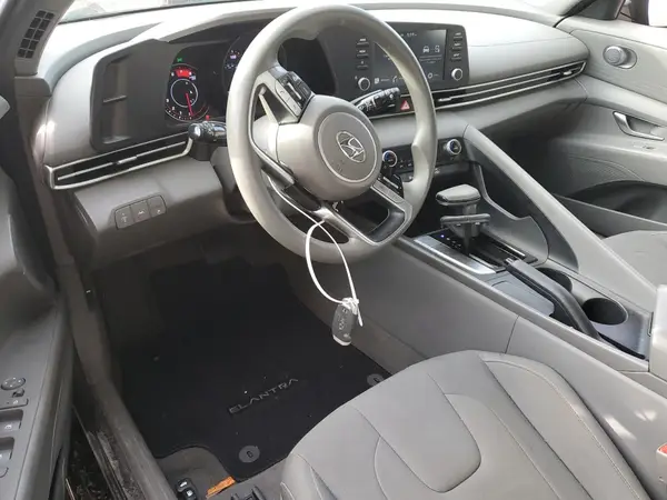 KMHLM4AG0NU221016 2022 HYUNDAI ELANTRA - Image 8