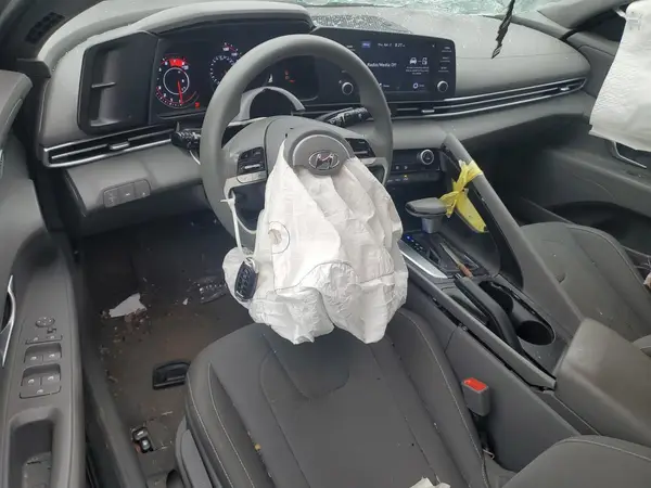 KMHLM4AG0NU225082 2022 HYUNDAI ELANTRA - Image 8