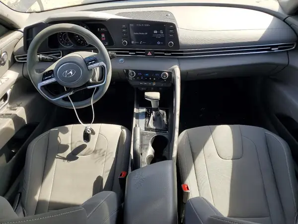 KMHLM4AG0NU225325 2022 HYUNDAI ELANTRA - Image 8