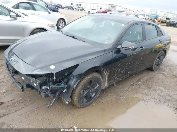 KMHLM4AG0NU225986 2022 HYUNDAI ELANTRA - Image 2