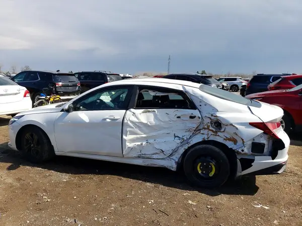 KMHLM4AG0NU229178 2022 HYUNDAI ELANTRA - Image 2