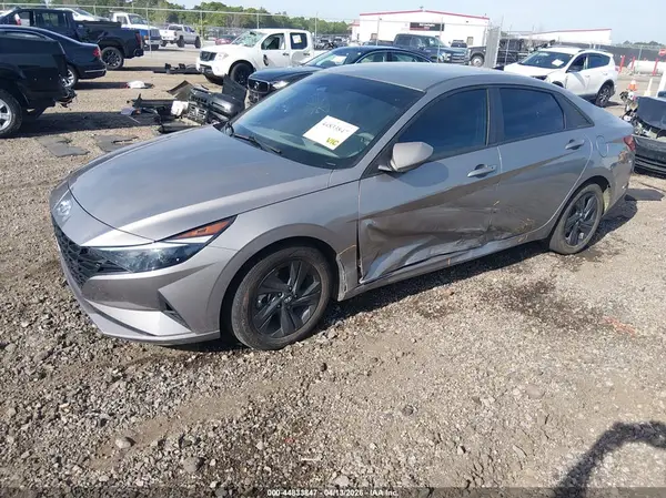 KMHLM4AG0NU240830 2022 HYUNDAI ELANTRA - Image 2