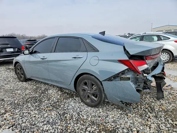 KMHLM4AG0NU241573 2022 HYUNDAI ELANTRA - Image 2