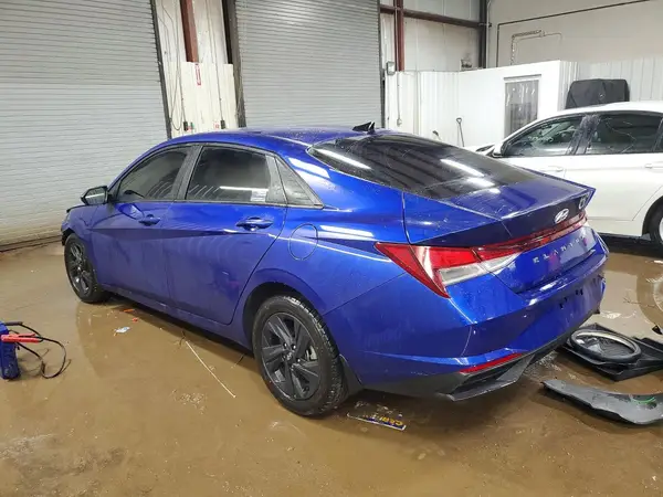 KMHLM4AG0NU246093 2022 HYUNDAI ELANTRA - Image 2