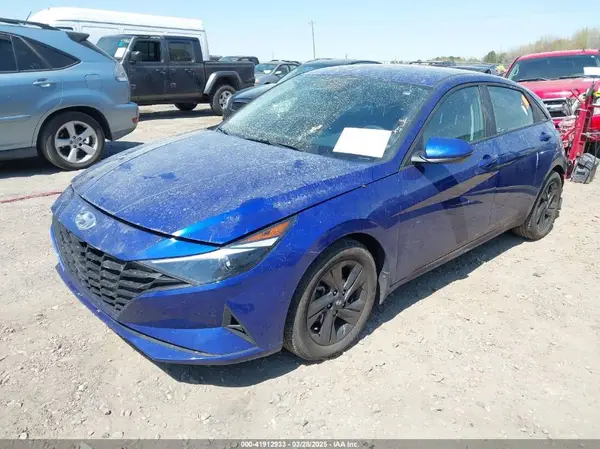 KMHLM4AG0NU257689 2022 HYUNDAI ELANTRA - Image 2
