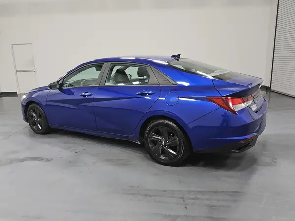 KMHLM4AG0NU259281 2022 HYUNDAI ELANTRA - Image 2