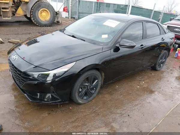 KMHLM4AG0NU260835 2022 HYUNDAI ELANTRA - Image 2