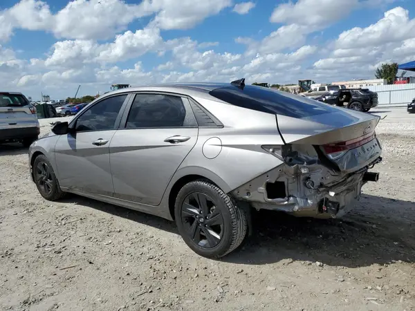 KMHLM4AG0NU274072 2022 HYUNDAI ELANTRA - Image 2