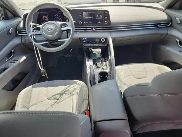 KMHLM4AG0NU283810 2022 HYUNDAI ELANTRA - Image 8