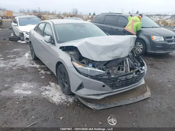 KMHLM4AG0NU286321 2022 HYUNDAI ELANTRA - Image 1