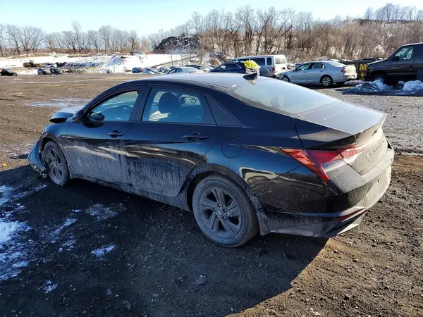 KMHLM4AG0NU289557 2022 HYUNDAI ELANTRA - Image 2
