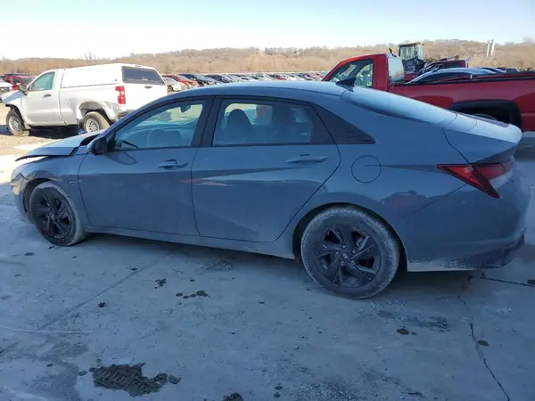 KMHLM4AG0NU311315 2022 HYUNDAI ELANTRA - Image 2