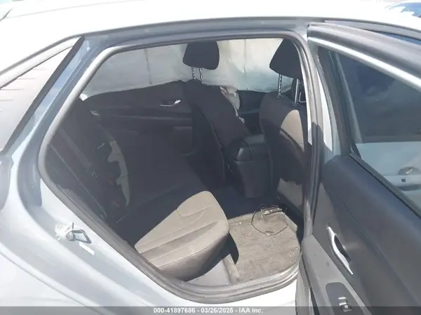 KMHLM4AG0NU311475 2022 HYUNDAI ELANTRA - Image 8